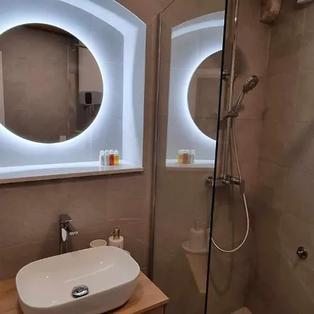 Πανσιόν Mascheroni Luxury Ii 3*