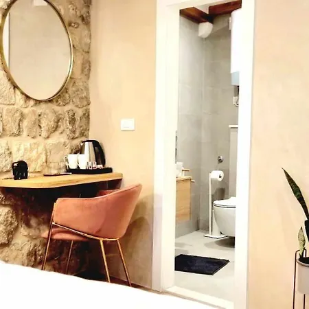 Mascheroni Luxury Ii